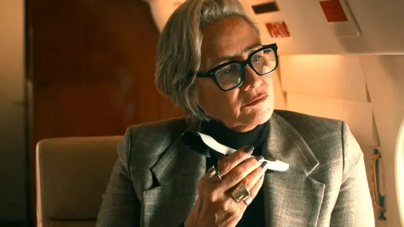 海外ドラマ『モブランド』キャット・マカリスター|俳優:ジャネット・マクティア(Janet McTeer)
