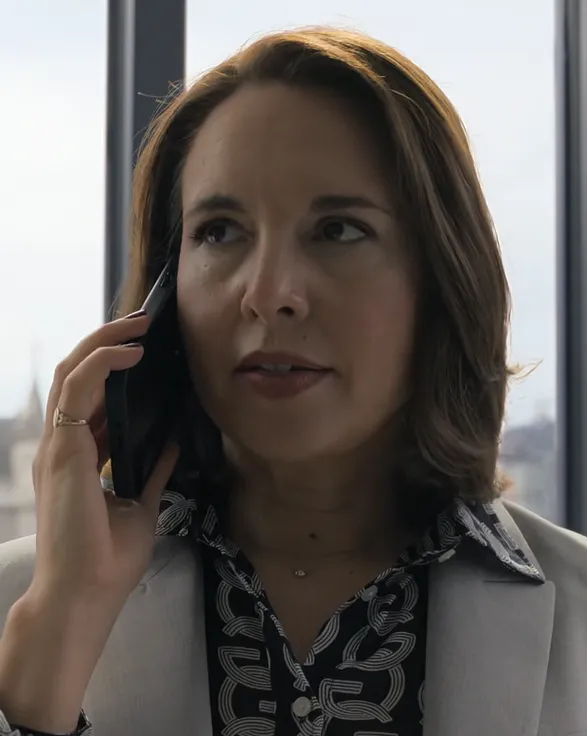 Netflixオリジナル映画『木曜殺人クラブ』主要キャラクター｜ジョアンナ(俳優：イングリッド・オリヴァー)