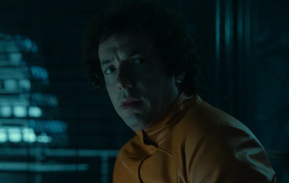 Netflixオリジナルシリーズ『ビリオネアズ・シェルター』ナノ・パルケル|俳優:ヴィト・サンス(Vito Sanz)