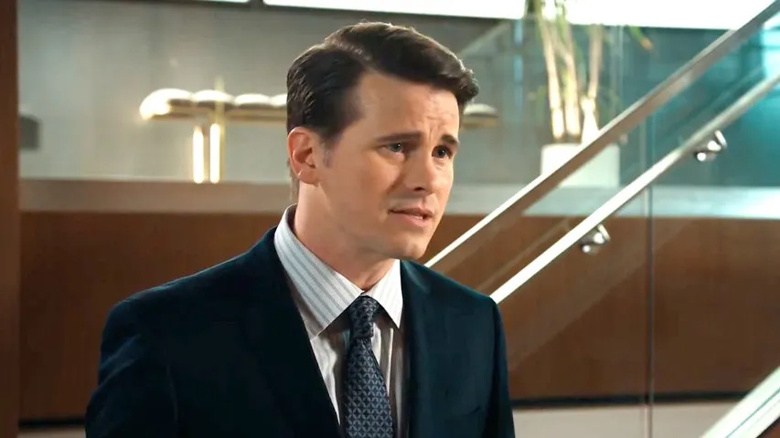 海外ドラマ『マトロック(Matlock)』ジュリアン・マークストン|俳優:ジェイソン・リッター(Jason Ritter)