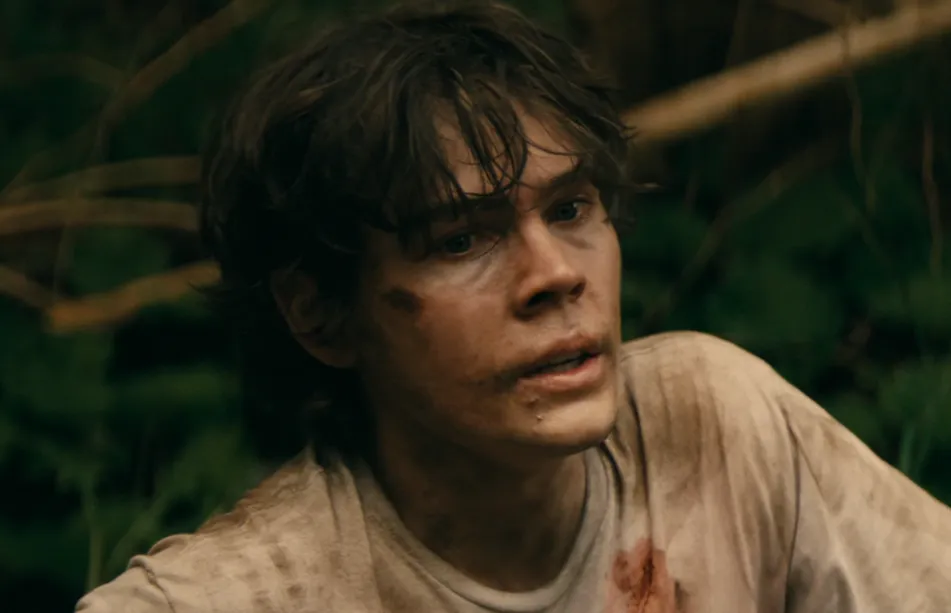 Netflixオリジナルシリーズ『背反の町』ライリー・ウォーレン｜俳優：ゲイジ・マンロー