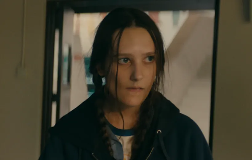 Netflixオリジナルシリーズ『背反の町』オートミール・ベス｜俳優：ジーナ・メーサーロシュ