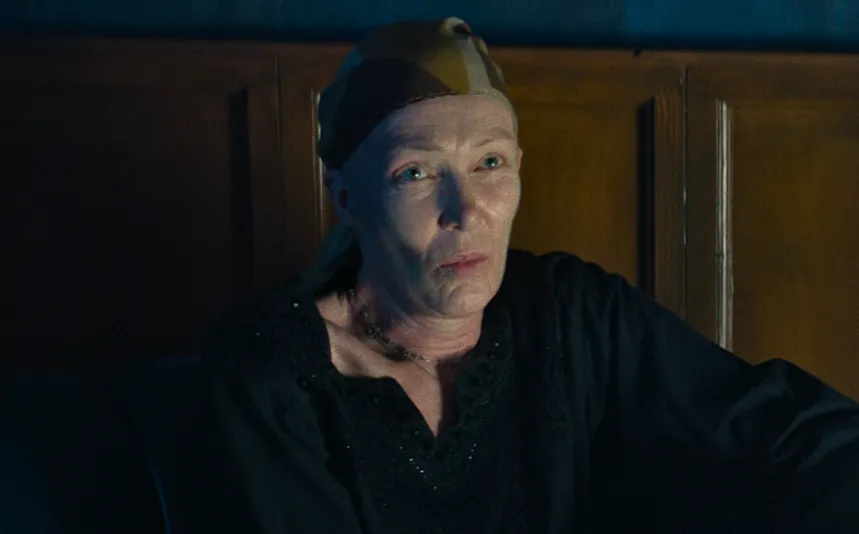 『アムステルダム・エンパイア』キャスト｜クリス・ニートフェルト(アンシェラ役)