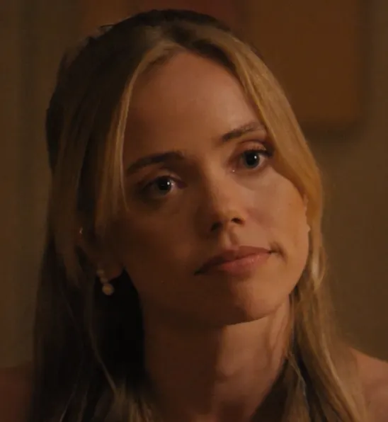 HBOオリジナルドラマ『I LOVE LA』キャスト|アナリサ・コクラン(ポリーナ役)