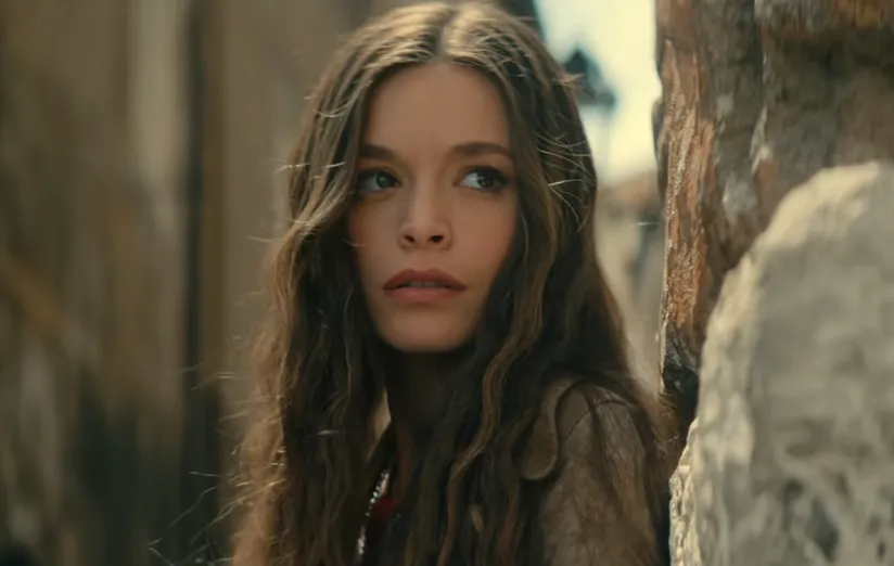 『ミセス・プレイメン』キャスト|フランチェスカ・コルッチ(エルサ役)