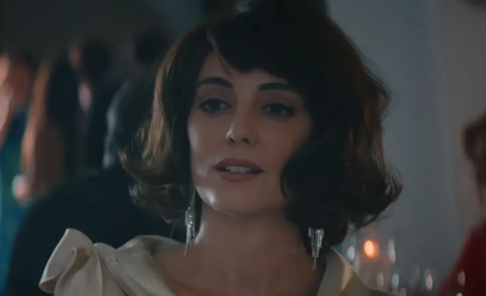 『ミセス・プレイメン』キャスト|タニア・ワトソン(ジャクリーン・ケネディ役)