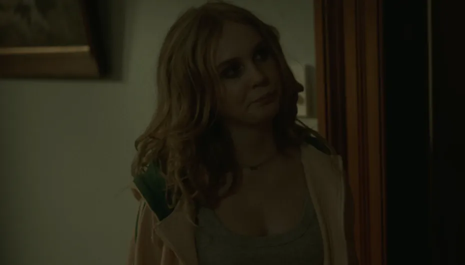 『グレイシー、グレイシー、一緒に遊ぼう?』キャスト|アリエル・ドナヒュー(フランキー・ダーリング役)