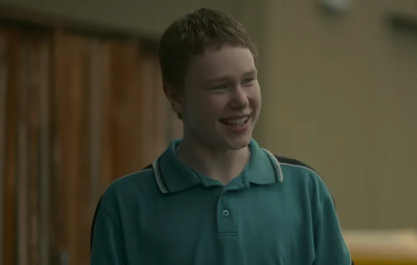 『グレイシー、グレイシー、一緒に遊ぼう?』キャスト|オーウェン・ビーモンド(ルイス・ラッセル役)