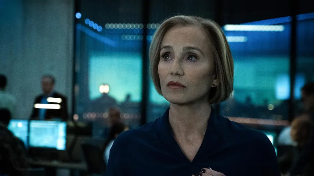 『窓際のスパイ』キャスト｜クリスティン・スコット・トーマス(ダイアナ・タヴァナー役)