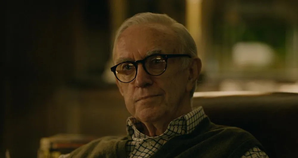 『窓際のスパイ』キャスト｜ジョナサン・プライス(デイヴィッド・カートライト役)