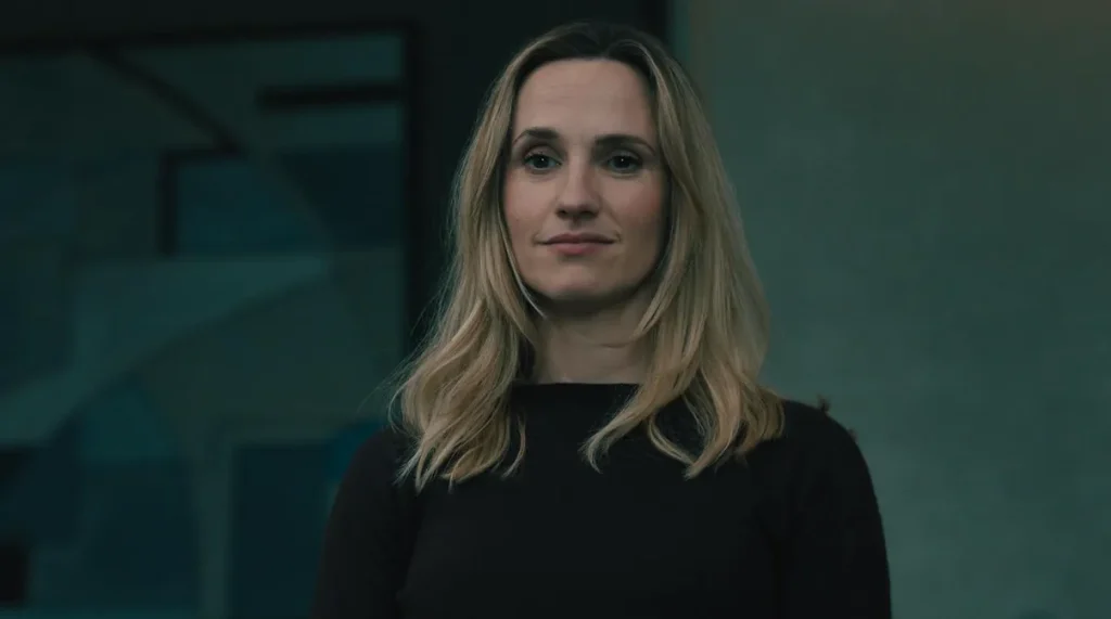 『窓際のスパイ』キャスト｜ルース・ブラッドリー(エマ・フライト役)