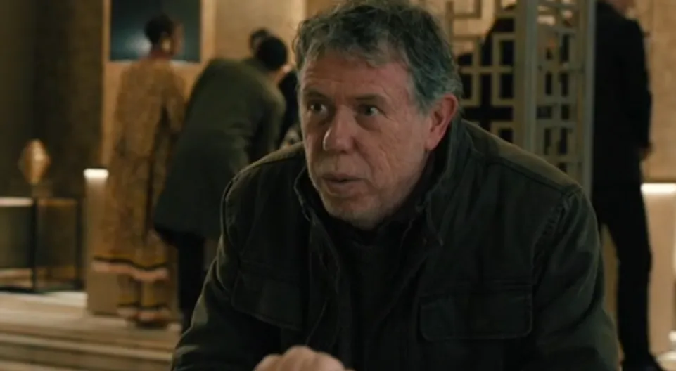 『窓際のスパイ』キャスト｜ショーン・ギルダー(“バッド”・サム・チャップマン役)