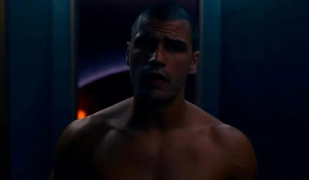 映画『サブスタンス』キャスト｜ウーゴ・ディエゴ・ガルシア(ディエゴ役)