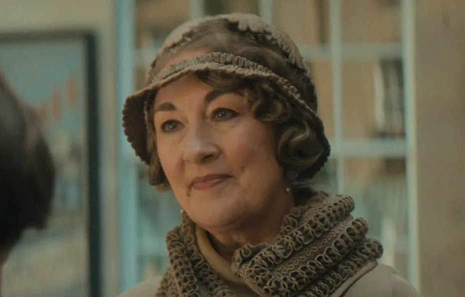 Netflixドラマシリーズ『アガサ・クリスティのセブンダイヤルズ』キャスト｜ドロシー・アトキンソン(クート婦人役)