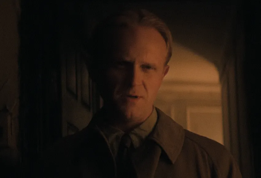 Netflixドラマシリーズ『アガサ・クリスティのセブンダイヤルズ』キャスト｜ジョセフ・デイビーズ(アルフレッド役)