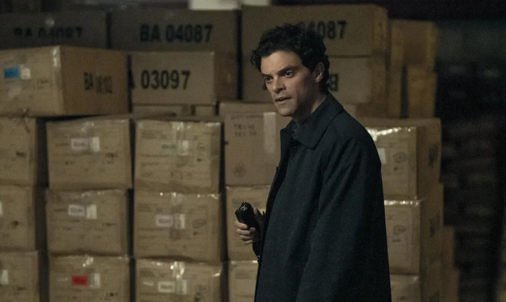 Prime Videoオリジナルドラマ『スティール』キャスト|ジェイコブ・フォーチュン=ロイド(リス・コヴァーチ役)