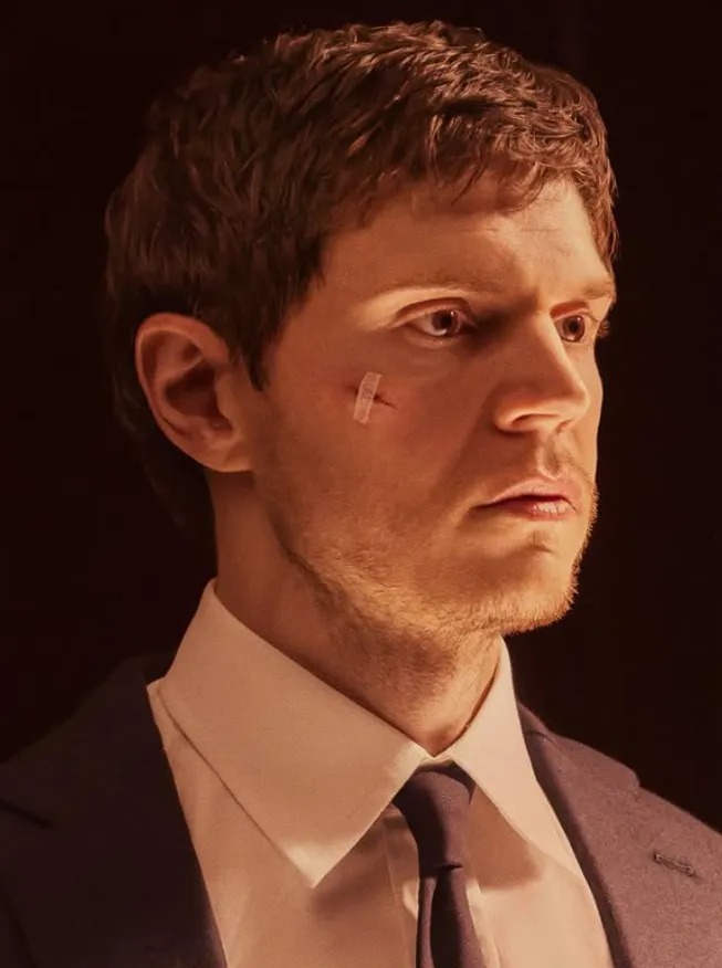 『ザ・ビューティー 美の代償』キャスト｜エヴァン・ピーターズ(クーパー・マドセン役)