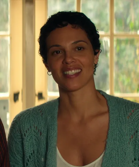 Netflix『ウラジミールキャスト｜タティアナ・ジョーンズ(アレクシス役)