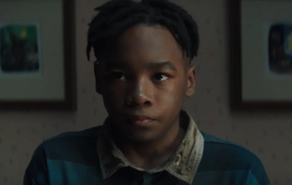 MCUドラマ『ワンダーマン』キャスト|カメロン・J・メドウズ(少年時代のサイモン役)