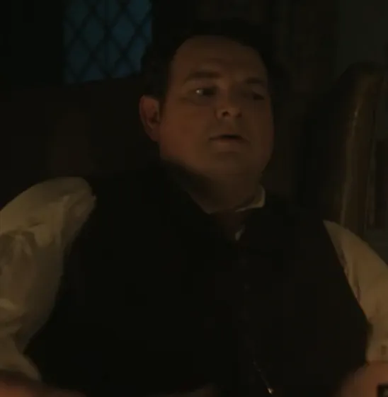 ヤング シャーロック~オックスフォード事件簿』キャスト|イアン・ミッドレーン(ロバーツ教授役)