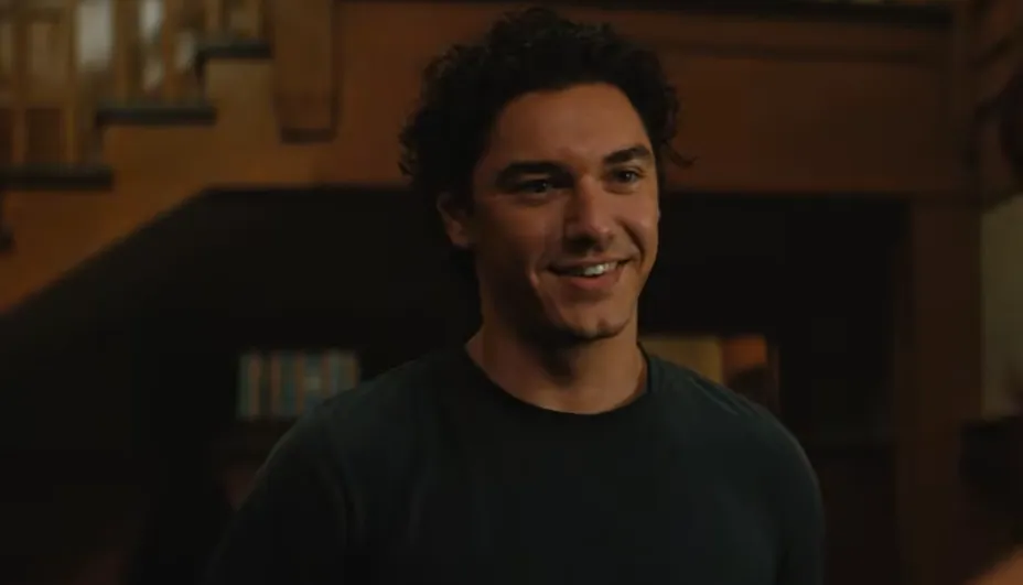 Prime Video『オフキャンパス』キャスト｜ベルモント・カメリ(ギャレット・グレアム役)